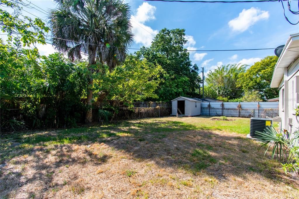 Recently Sold: $220,000 (3 beds, 1 baths, 888 Square Feet)