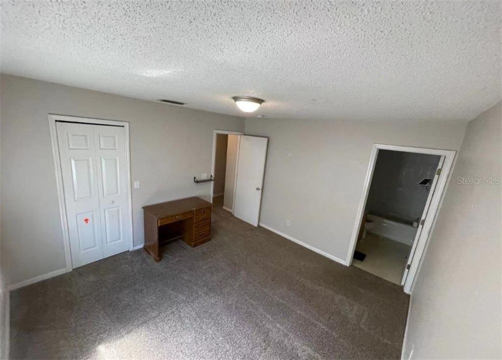 Recently Sold: $145,000 (3 beds, 2 baths, 1364 Square Feet)