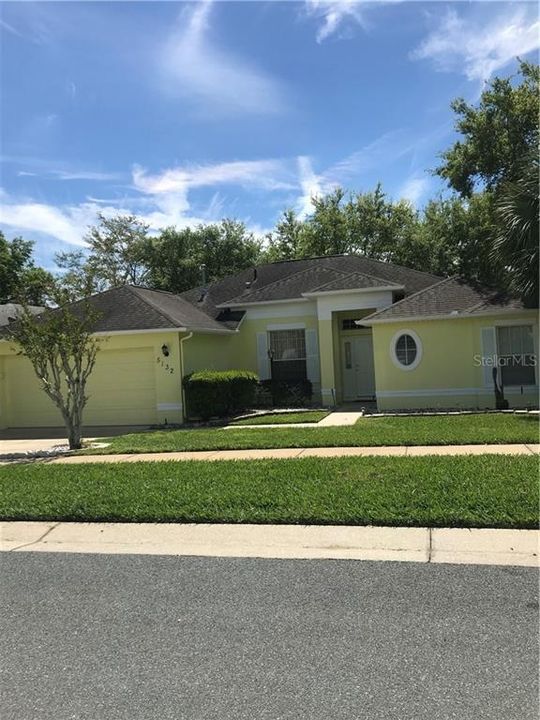 Recently Sold: $210,000 (3 beds, 2 baths, 1807 Square Feet)