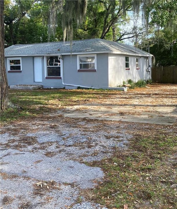 Recently Sold: $165,500 (3 beds, 2 baths, 954 Square Feet)