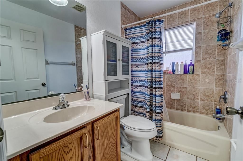 Recently Sold: $235,000 (3 beds, 2 baths, 1245 Square Feet)