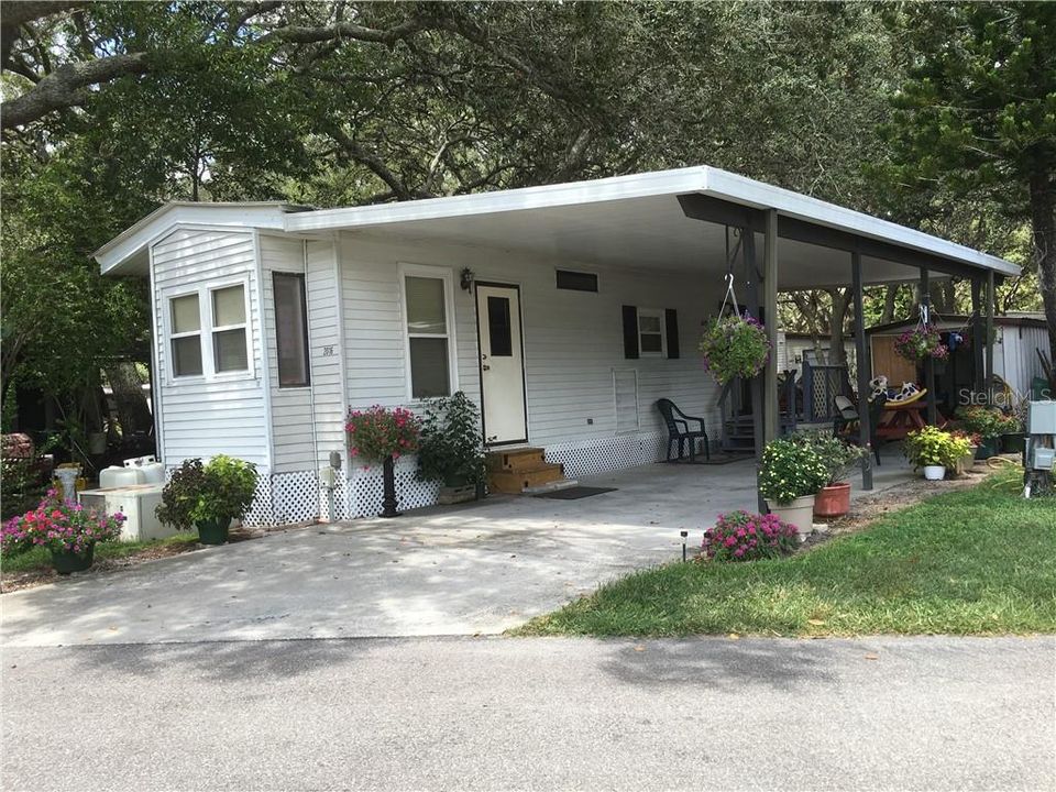 最近租的: $850 (1 贝兹, 1 浴室, 424 平方英尺)