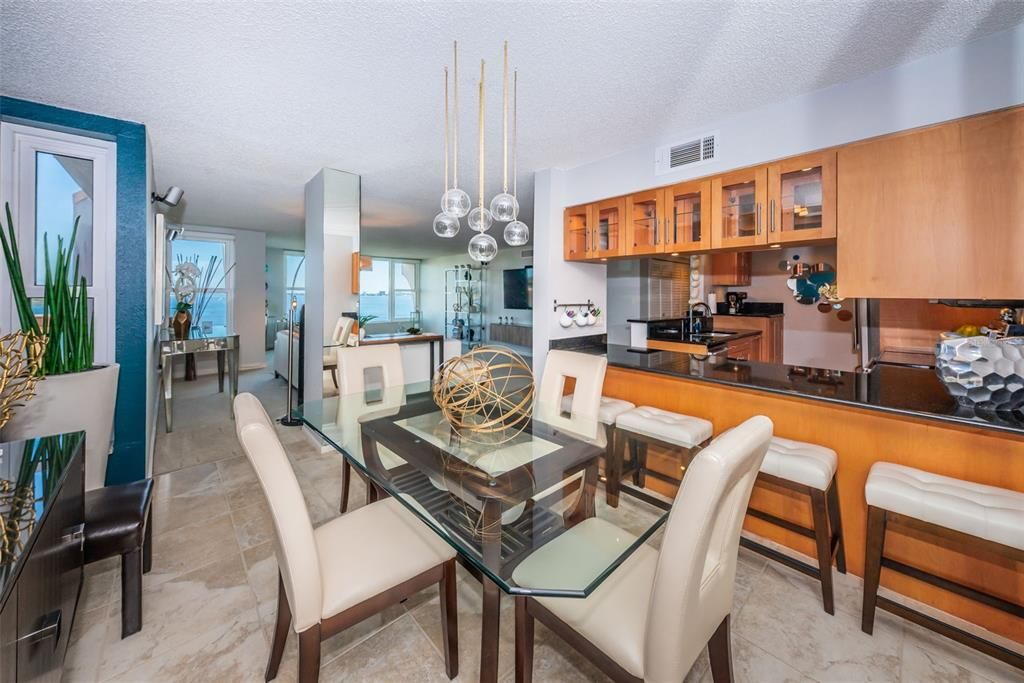 Recently Sold: $675,000 (2 beds, 2 baths, 1825 Square Feet)