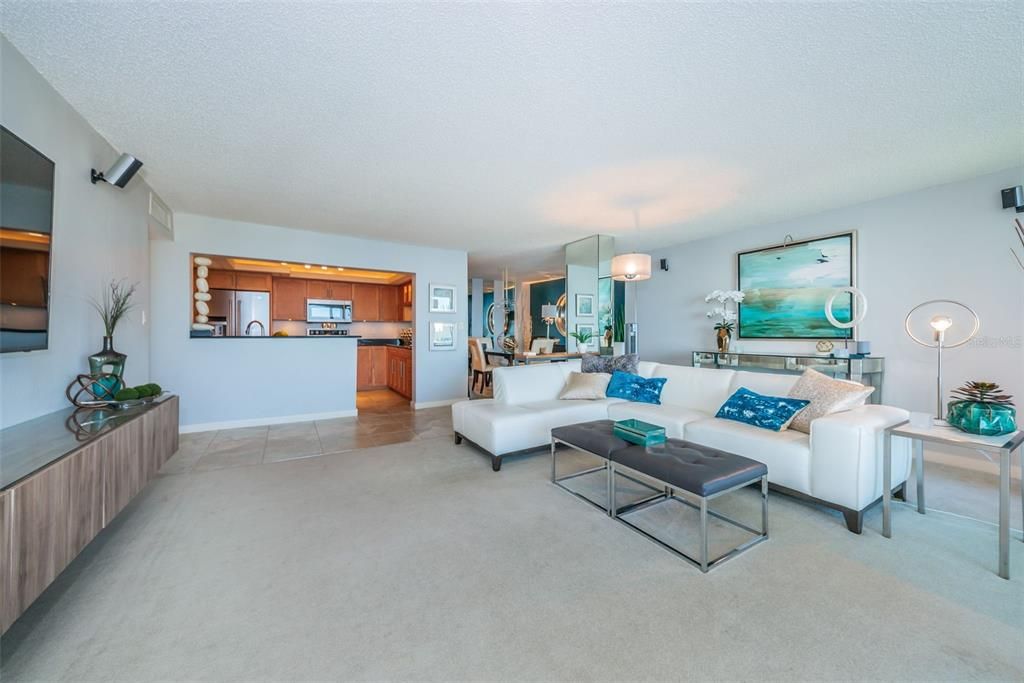 Recently Sold: $675,000 (2 beds, 2 baths, 1825 Square Feet)