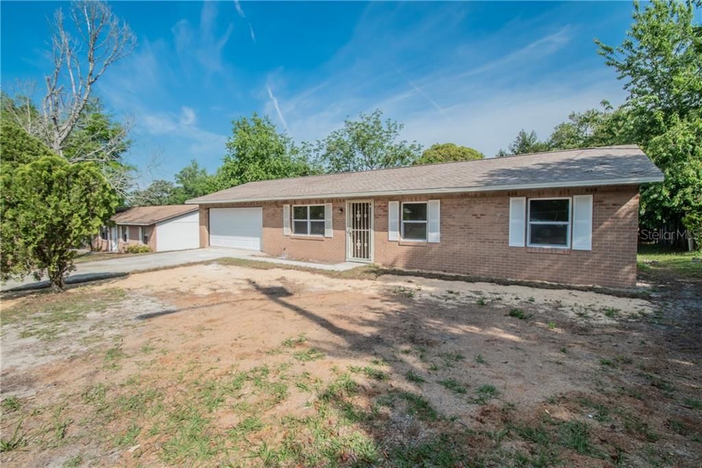 Recently Sold: $129,900 (3 beds, 2 baths, 960 Square Feet)