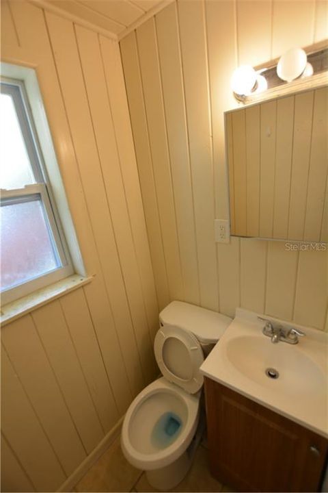 最近租的: $600 (1 贝兹, 1 浴室, 239 平方英尺)