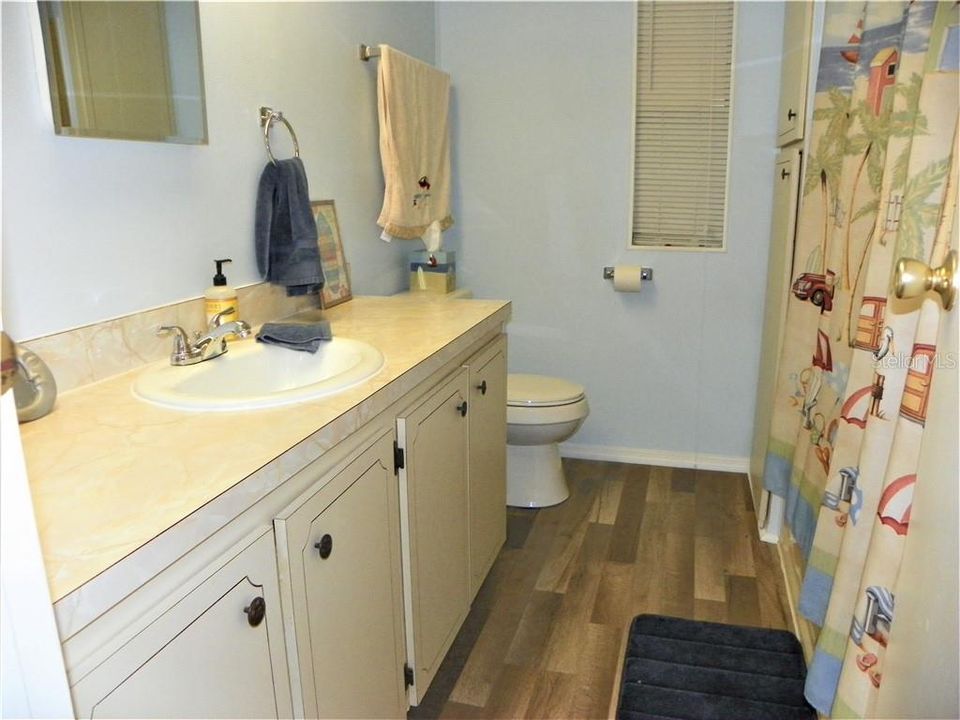 Недавно арендовано: $1,250 (2 спален, 2 ванн, 720 Квадратных фут)