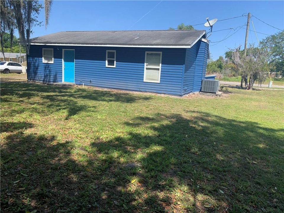 Recently Sold: $89,900 (2 beds, 1 baths, 864 Square Feet)