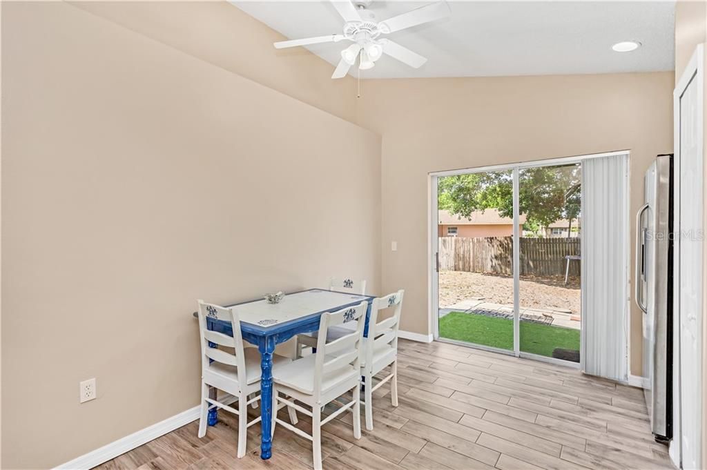 Recently Sold: $250,000 (3 beds, 2 baths, 1153 Square Feet)