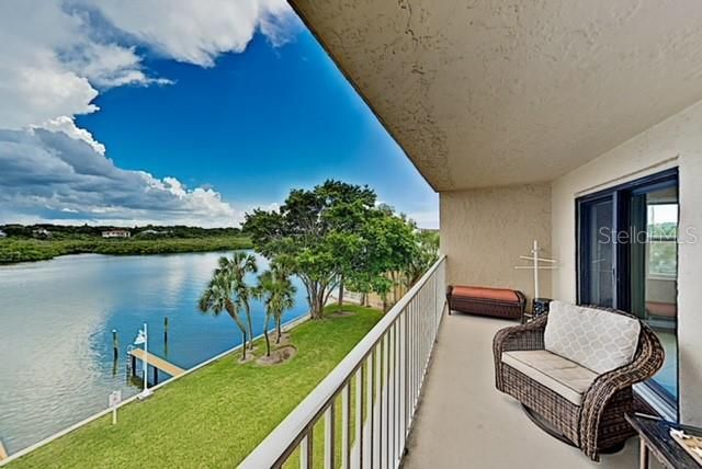 Directly across is mangrove nature preserve for beautiful private views.