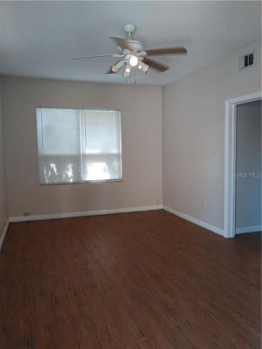 Recently Rented: $1,250 (3 beds, 1 baths, 1060 Square Feet)