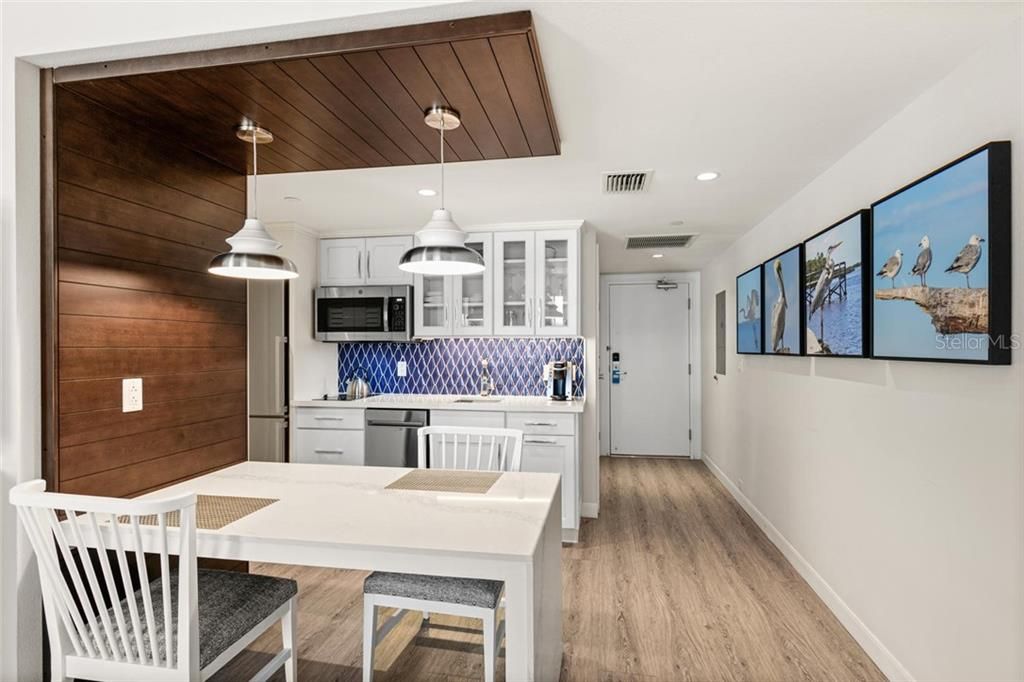 Recently Sold: $625,000 (1 beds, 1 baths, 655 Square Feet)