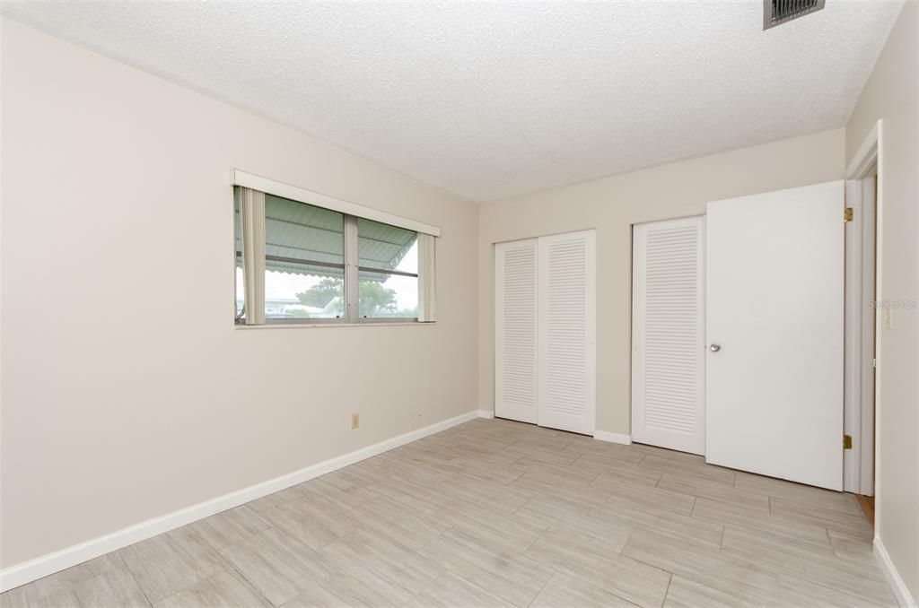 Recently Sold: $259,000 (2 beds, 1 baths, 1025 Square Feet)