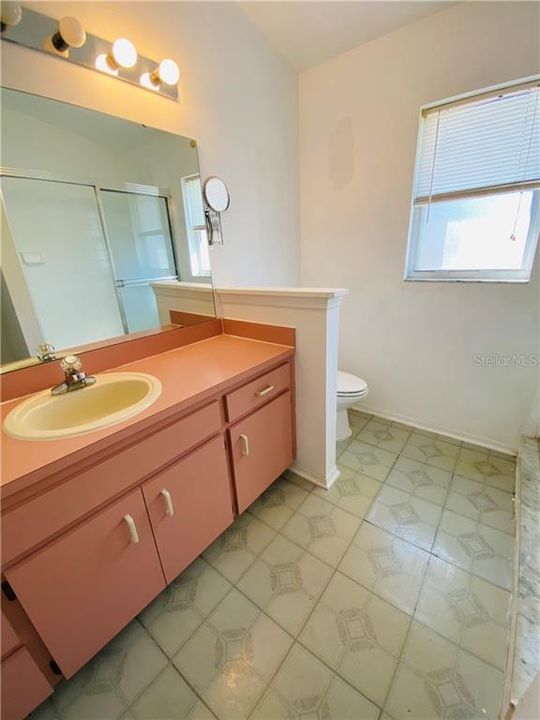 最近售出: $200,000 (3 贝兹, 2 浴室, 1389 平方英尺)