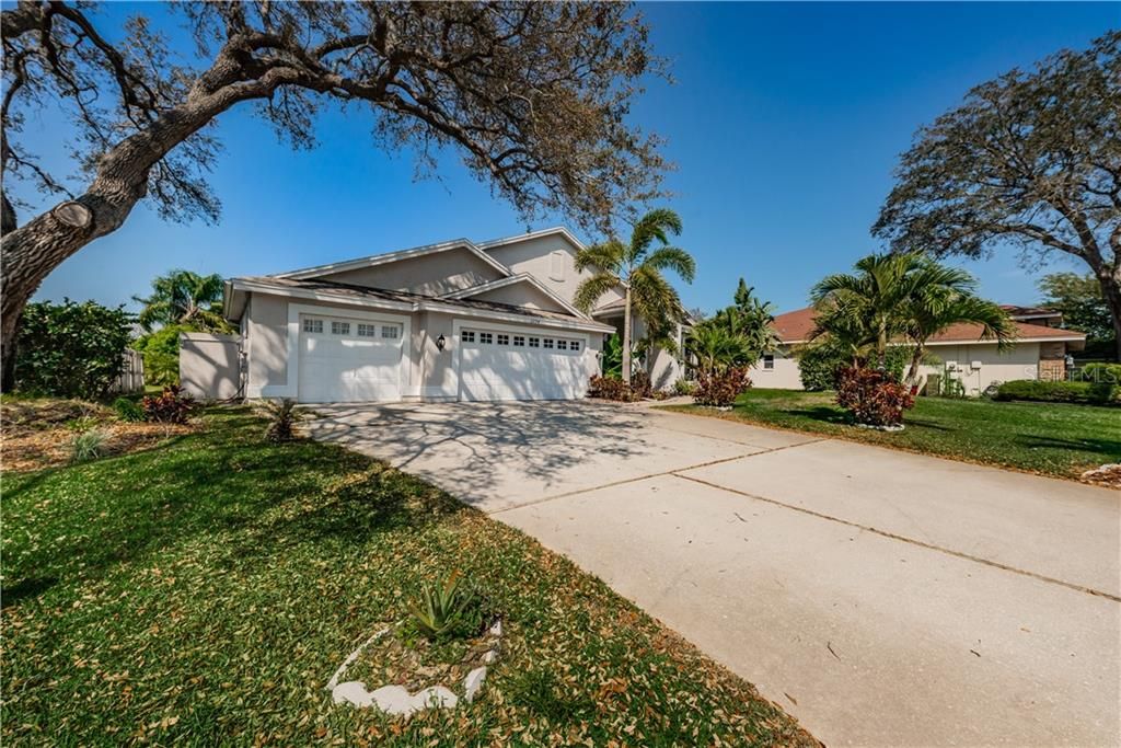 Recently Sold: $499,900 (3 beds, 2 baths, 2174 Square Feet)