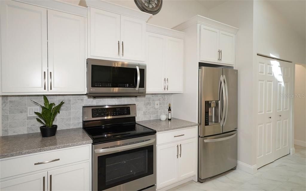 Recently Sold: $465,000 (3 beds, 2 baths, 1815 Square Feet)