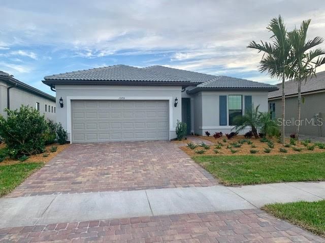 Недавно продано: $453,115 (3 спален, 2 ванн, 1861 Квадратных фут)