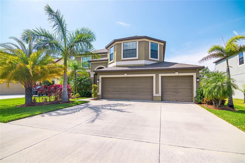 Recently Sold: $339,900 (6 beds, 3 baths, 3109 Square Feet)