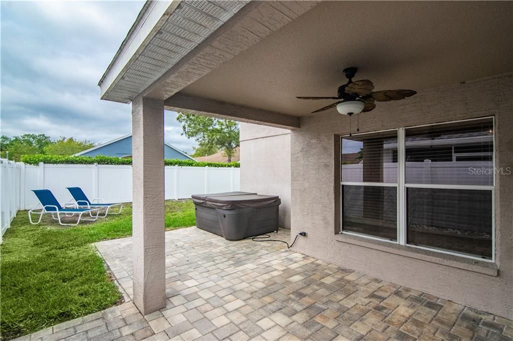 Recently Sold: $373,000 (3 beds, 2 baths, 1758 Square Feet)