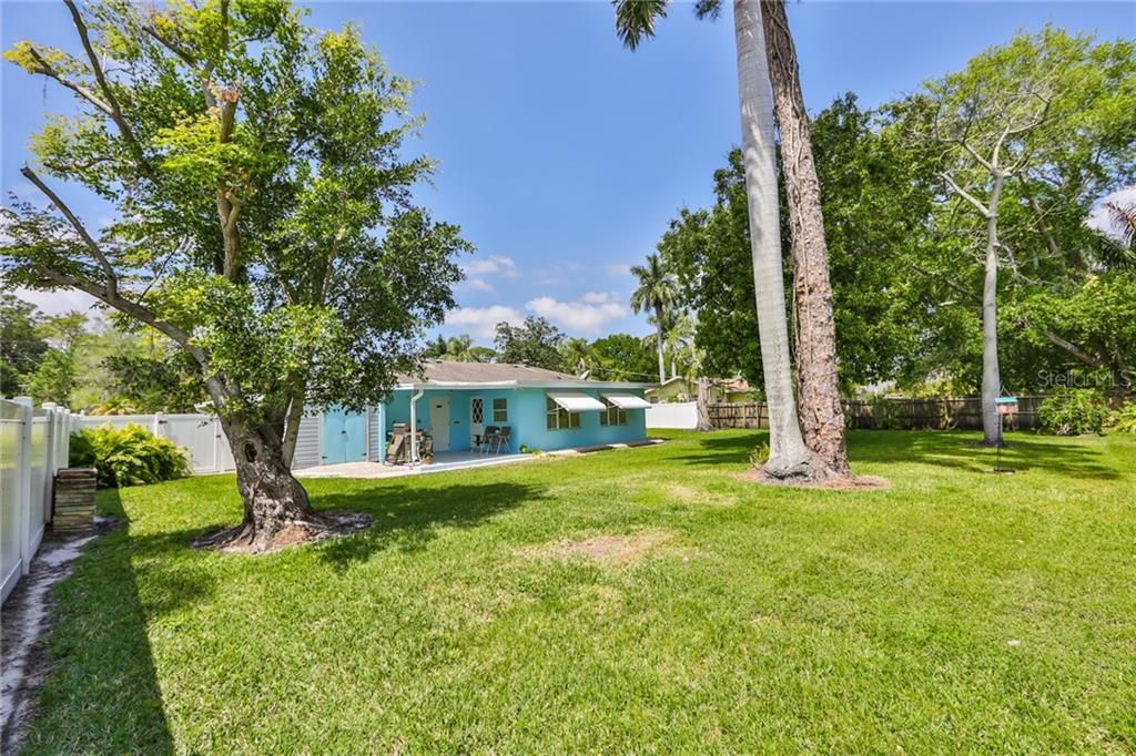 Recently Sold: $282,000 (3 beds, 2 baths, 1796 Square Feet)