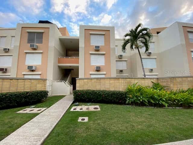 Vendido Recientemente: $242,000 (3 camas, 2 baños, 1295 Pies cuadrados)