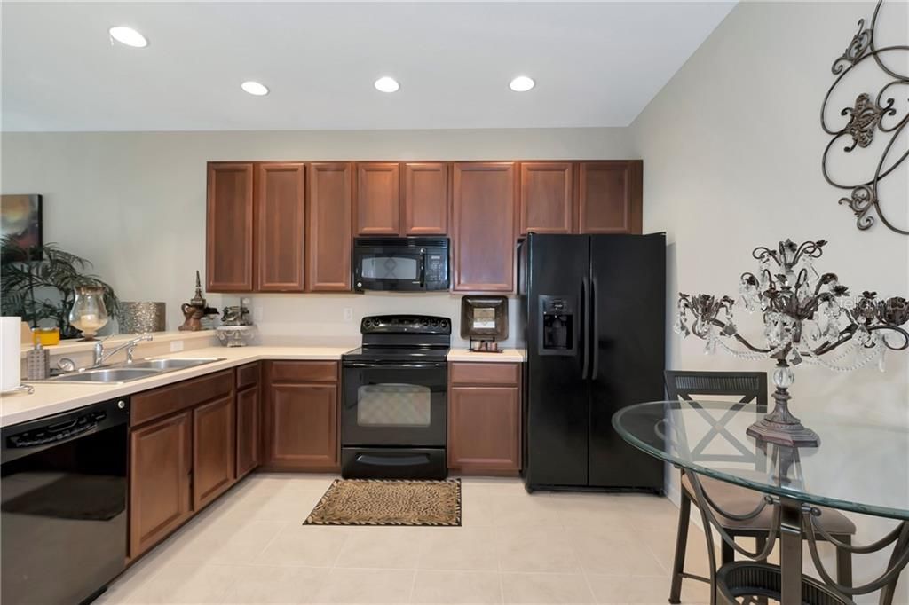 Recently Sold: $219,000 (3 beds, 2 baths, 1588 Square Feet)