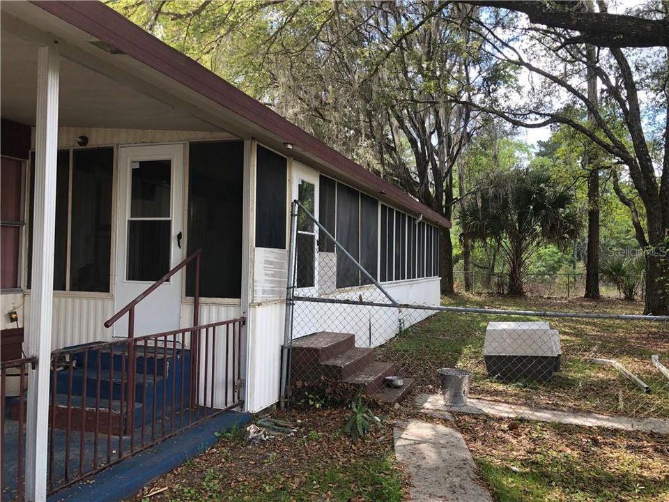 Recently Sold: $64,900 (2 beds, 2 baths, 1495 Square Feet)