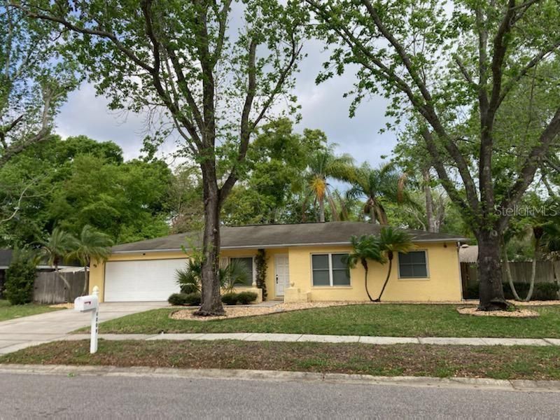 Recently Sold: $320,000 (3 beds, 2 baths, 1665 Square Feet)