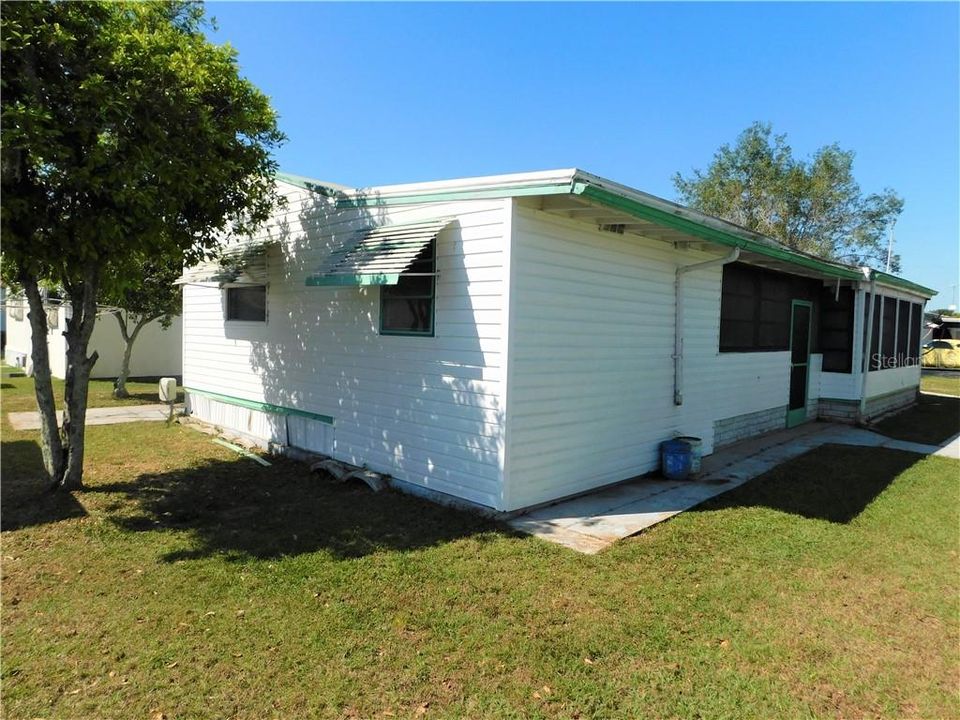 Recently Sold: $64,000 (2 beds, 2 baths, 784 Square Feet)