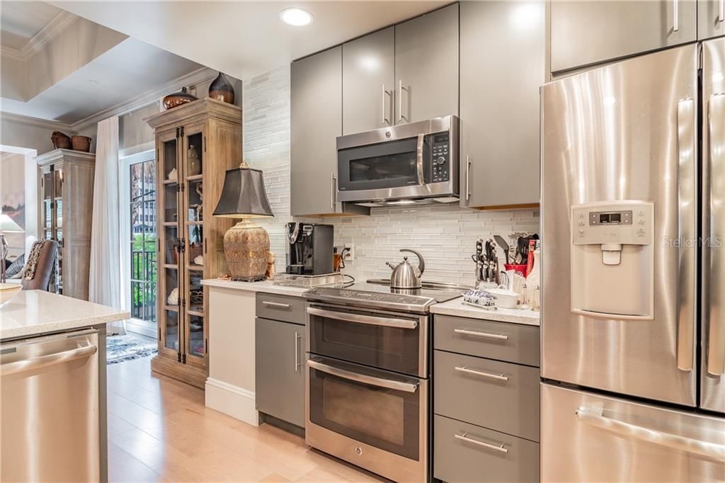 Recently Sold: $1,275,000 (3 beds, 2 baths, 2210 Square Feet)