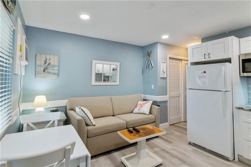 Recently Sold: $250,000 (1 beds, 1 baths, 330 Square Feet)