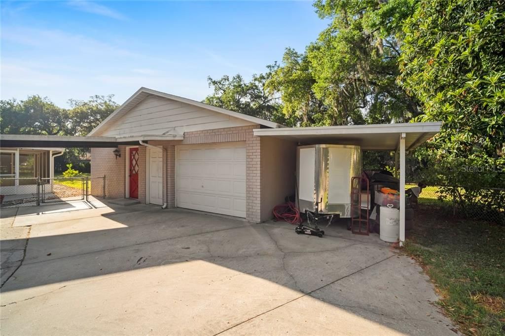 Recently Sold: $365,000 (4 beds, 3 baths, 2220 Square Feet)