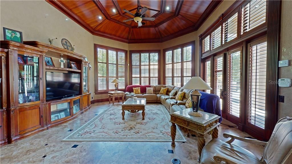 Recently Sold: $1,745,000 (5 beds, 6 baths, 7370 Square Feet)