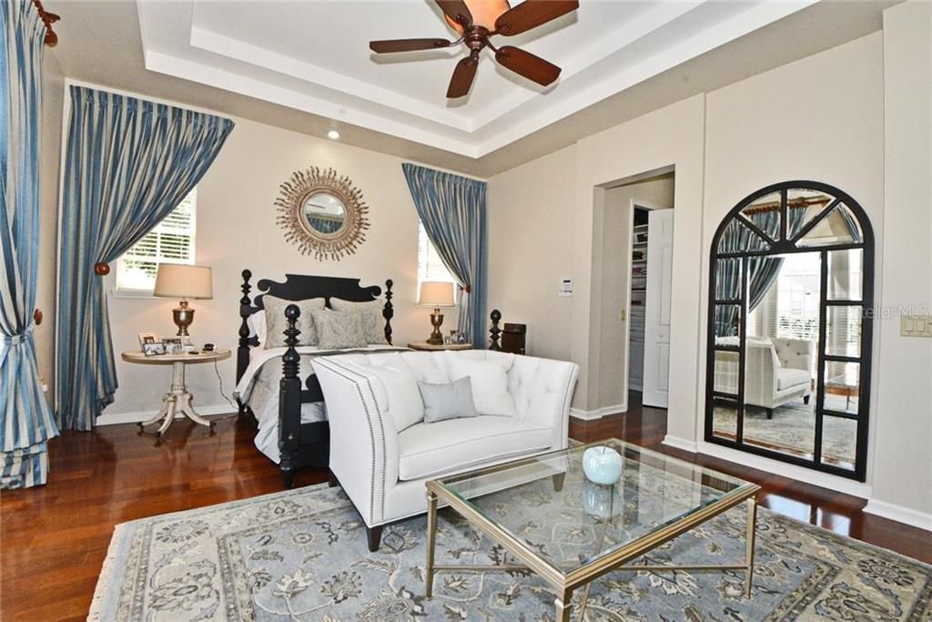 Owner's Suite with Double Tray Ceiling