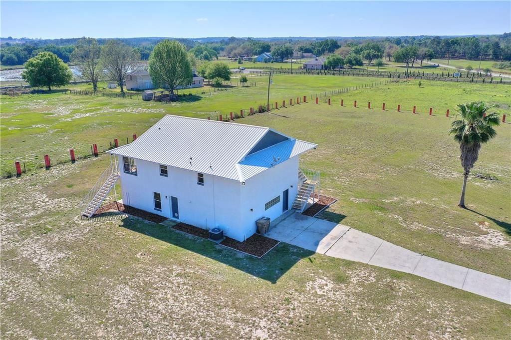 Vendido Recientemente: $369,000 (3 camas, 2 baños, 1986 Pies cuadrados)