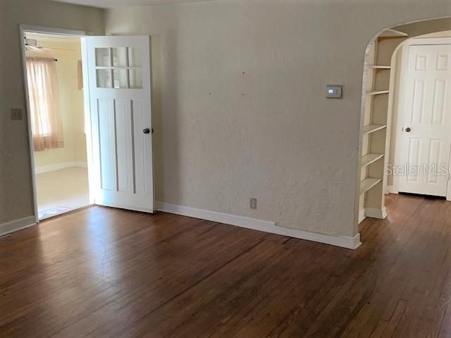 Recently Rented: $1,450 (3 beds, 2 baths, 1215 Square Feet)