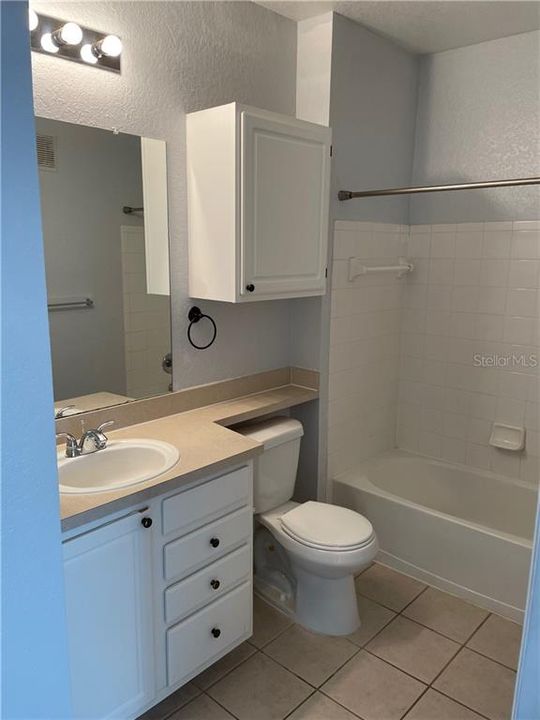 Recently Sold: $124,900 (1 beds, 1 baths, 707 Square Feet)