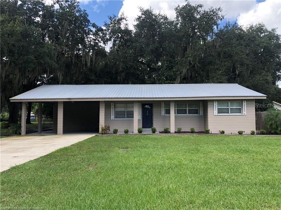 Recently Sold: $169,250 (3 beds, 2 baths, 1140 Square Feet)
