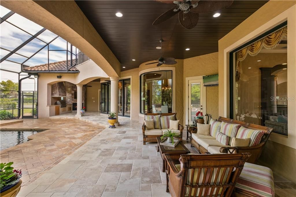 Recently Sold: $1,650,000 (5 beds, 5 baths, 5955 Square Feet)