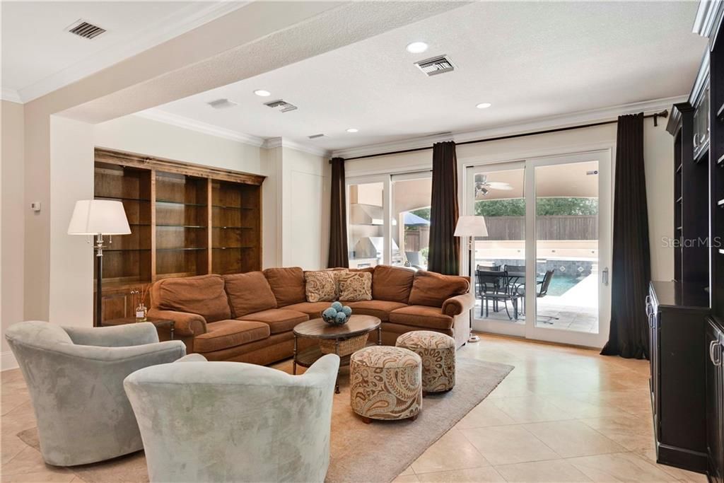 Recently Sold: $1,895,000 (5 beds, 5 baths, 4129 Square Feet)