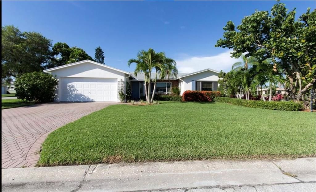 Recently Sold: $665,000 (2 beds, 2 baths, 1409 Square Feet)