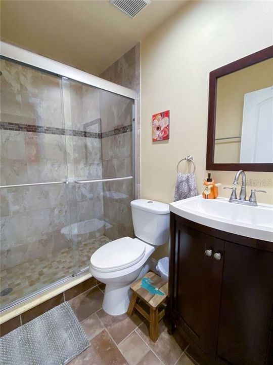 最近售出: $330,000 (3 贝兹, 2 浴室, 1304 平方英尺)
