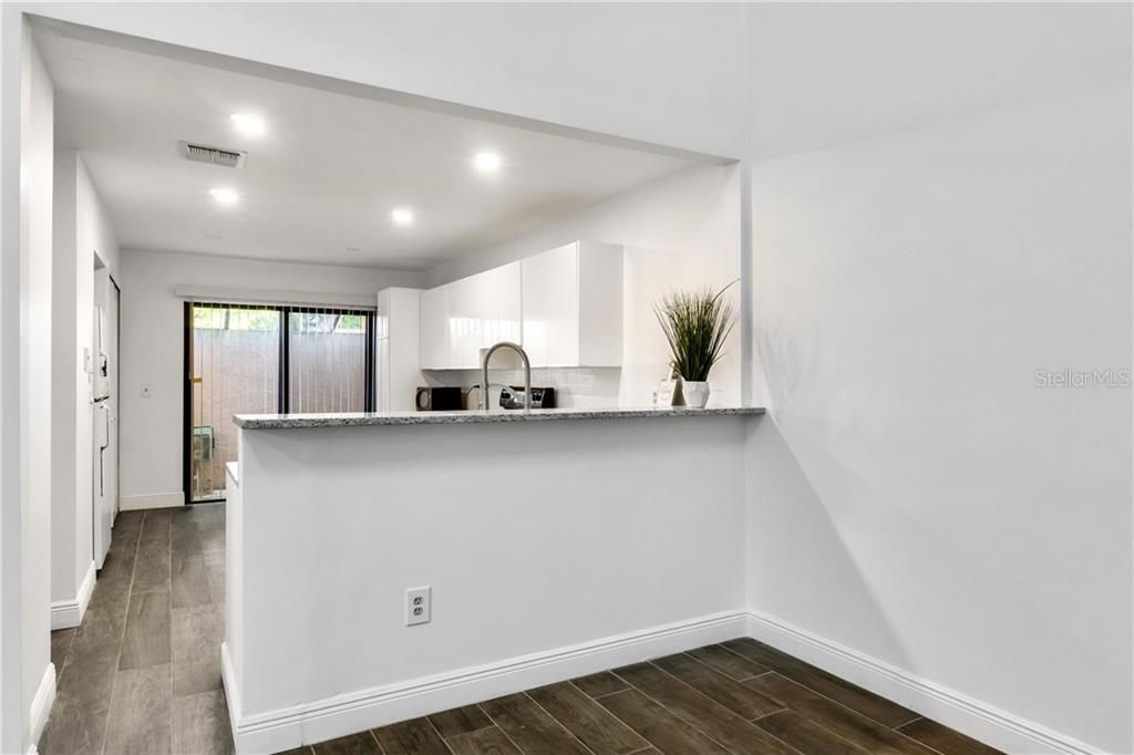 Recently Sold: $255,000 (2 beds, 2 baths, 1495 Square Feet)