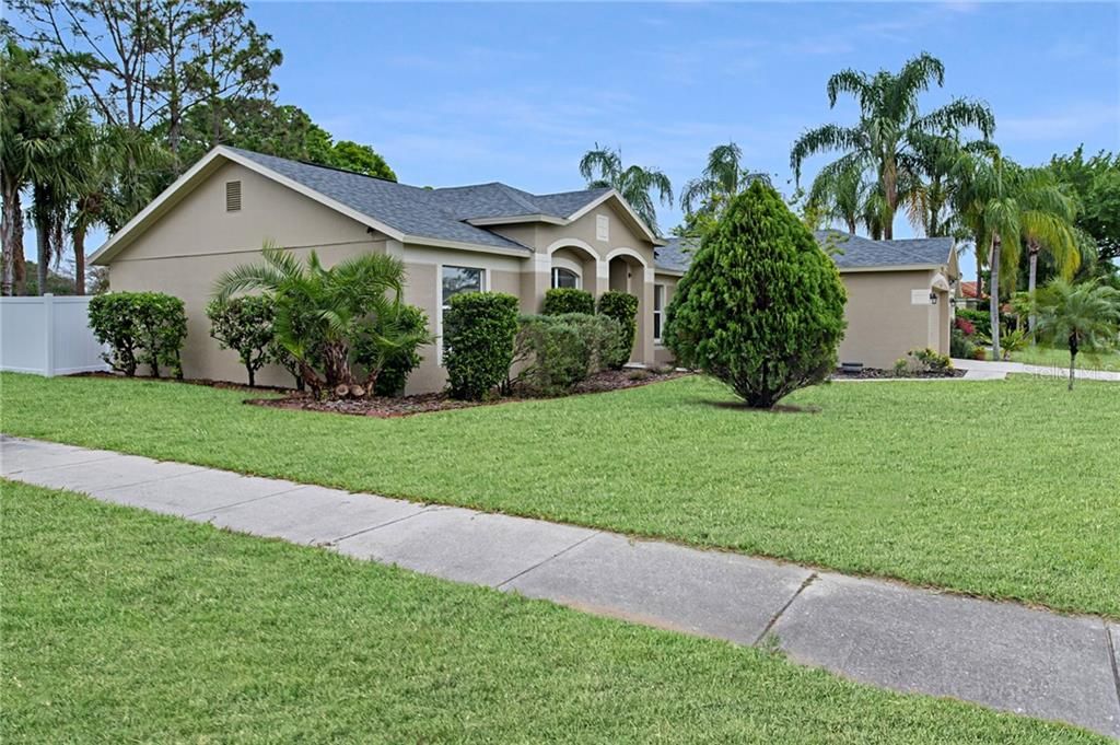 Recently Sold: $340,000 (5 beds, 3 baths, 2045 Square Feet)