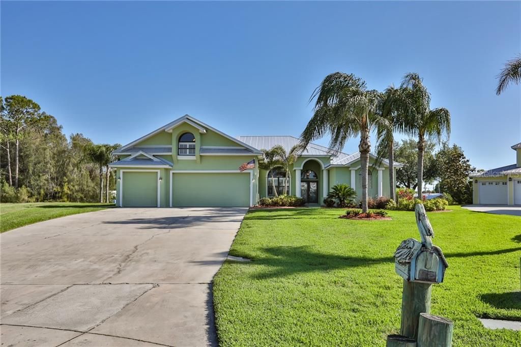 Recently Sold: $975,000 (5 beds, 3 baths, 3460 Square Feet)