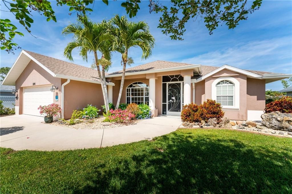 Sunny Rotonda West, FL....where a temperate climate and crystalline blue skies await!  Call today to schedule a private showing, and prepare to be captivated!