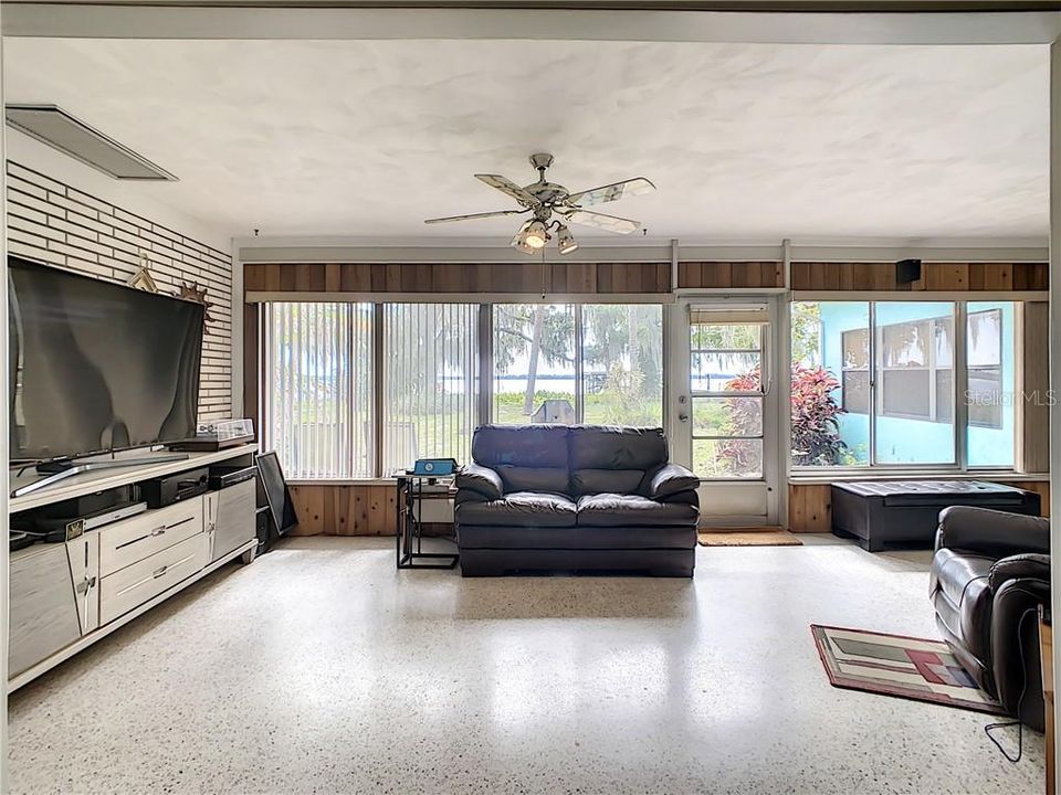 Recently Sold: $650,000 (3 beds, 3 baths, 2750 Square Feet)