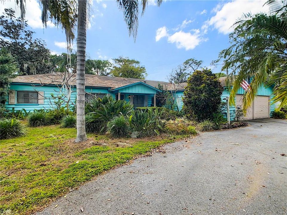 Recently Sold: $650,000 (3 beds, 3 baths, 2750 Square Feet)