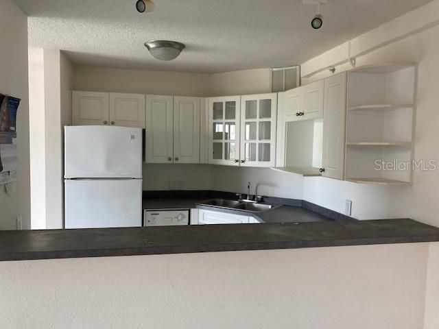 Recently Sold: $90,000 (2 beds, 1 baths, 887 Square Feet)