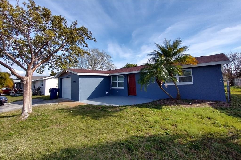 Recently Sold: $165,000 (3 beds, 2 baths, 1096 Square Feet)